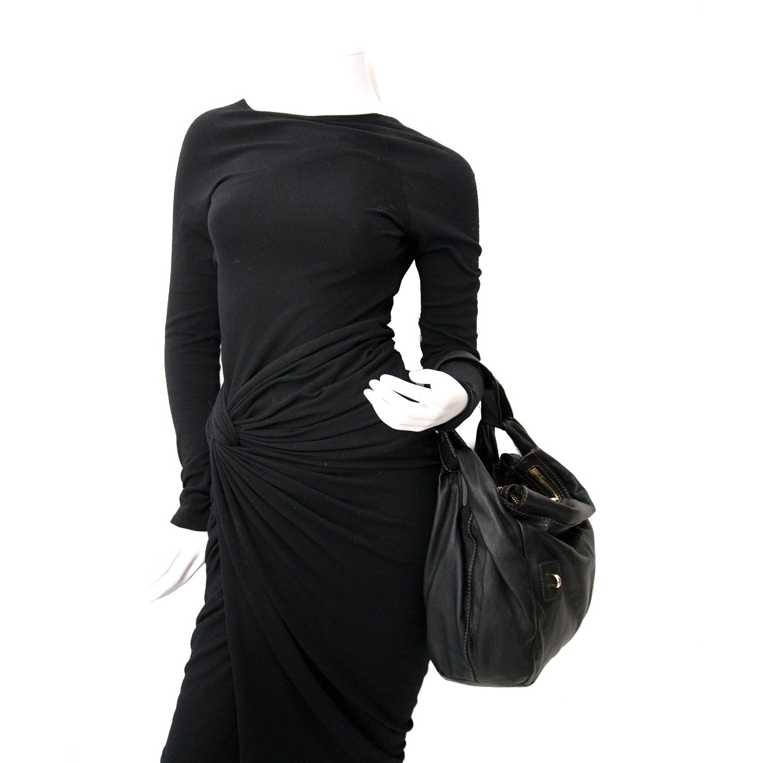 Nu online op labellov.com: Zwarte Lederen Dolce & Gabbana Schouderhandtas!
