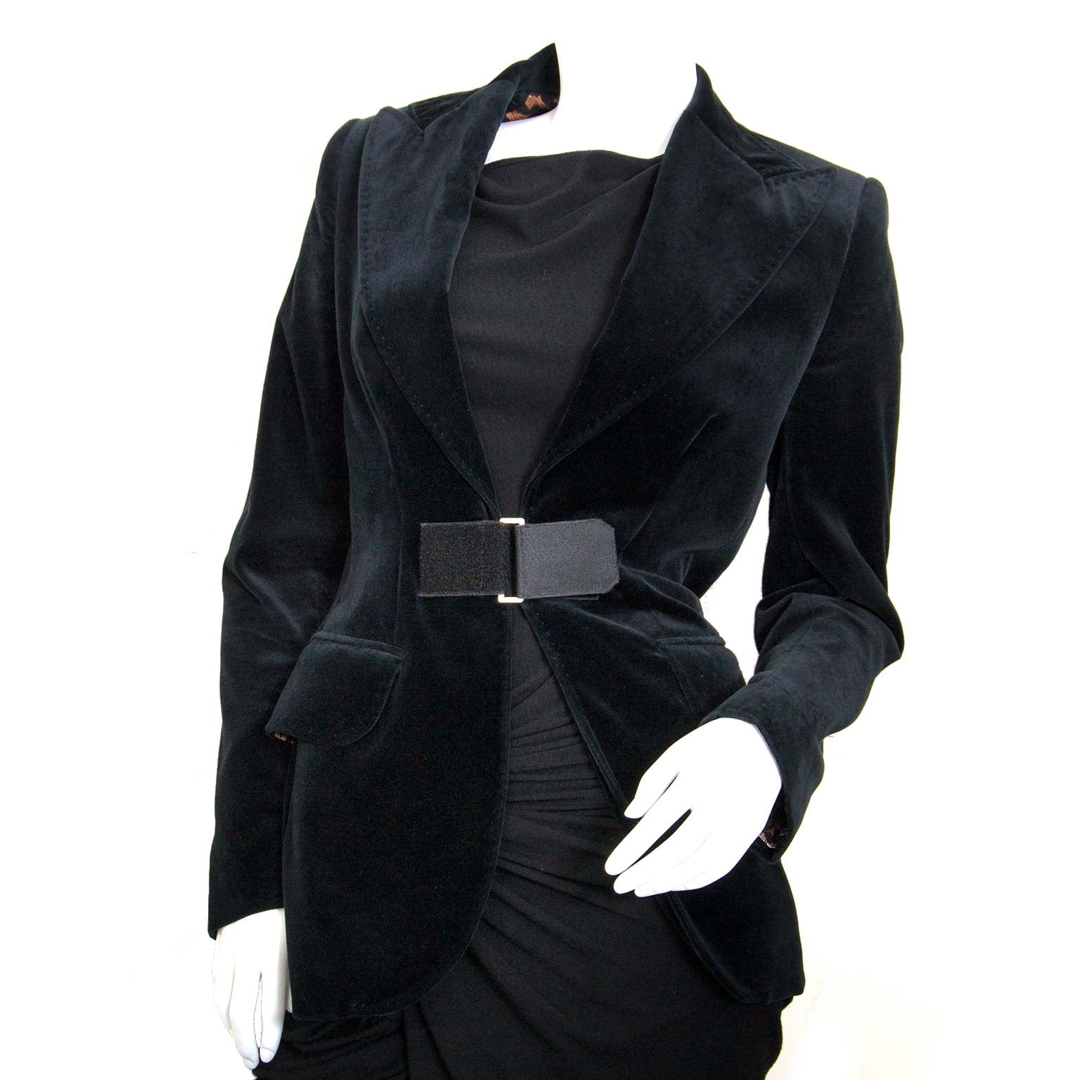 koop Dolce & Gabbana Black Velvet Blazer - Size 40 bij labellov aan de beste prijs