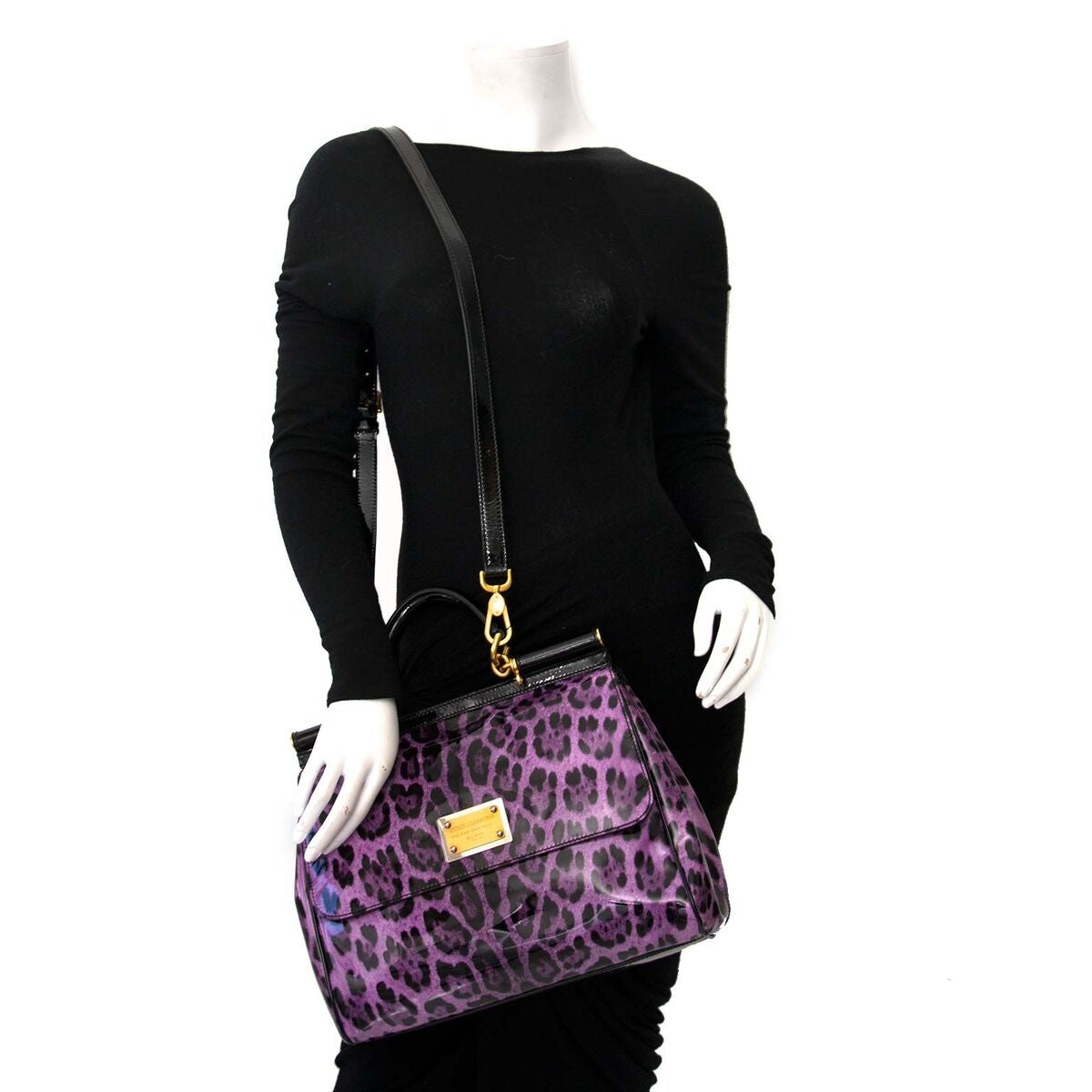 Kaufen Sie die Original Second Hand Dolce & Gabbana Lila Leoparden Miss Sicily Patent Tasche zu einem fairen Preis bei LabelLOV. Sicheres Online-Shopping.