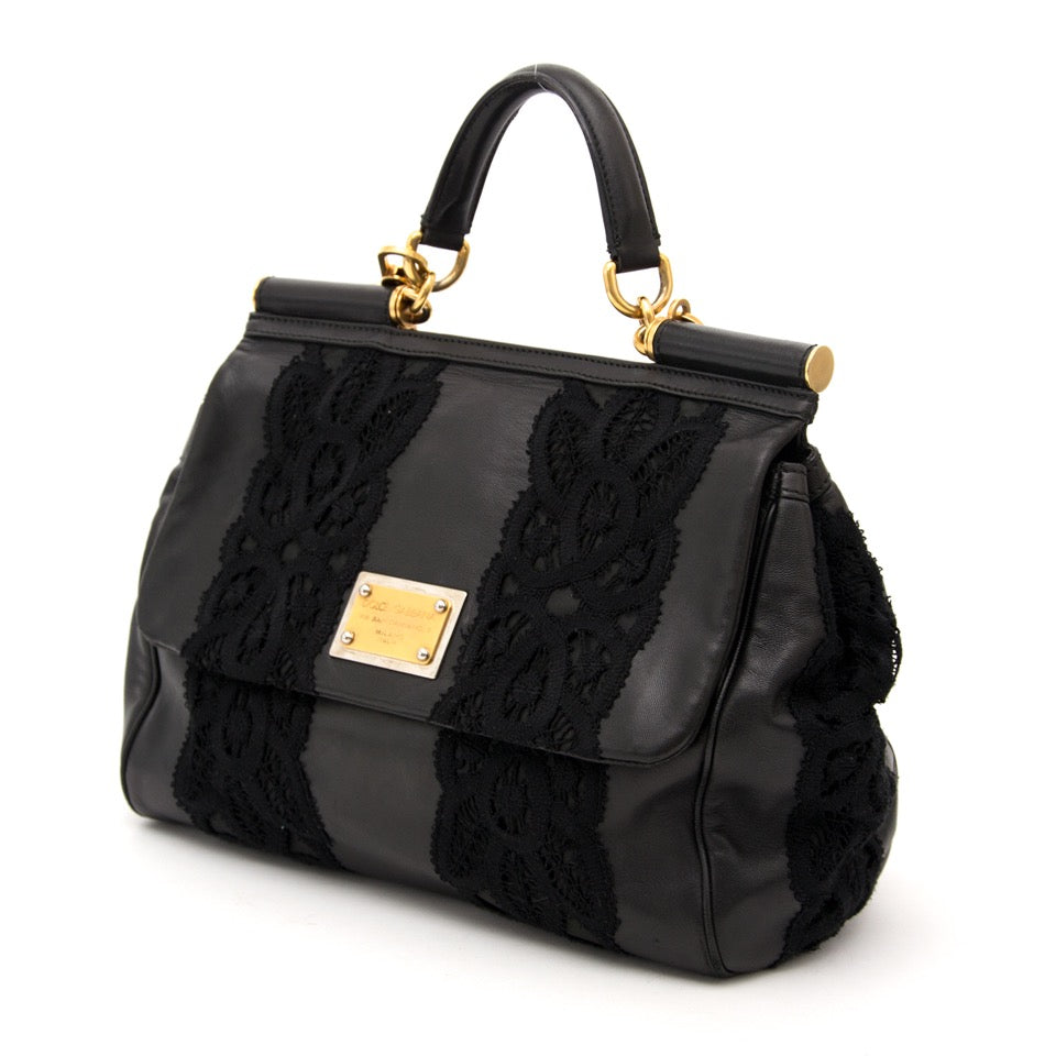 acheter en ligne pour le meilleur prix sac a epaule Dolce & Gabbana Black Sicily Lace Bag comme neuf