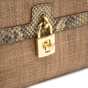 Koop nu deze prachtige Dolce & Gabbana Python Straw Bag Dolce in Antwerpen op online bij Labellov. De mooiste it-bags tweedehands, wereldwijde verzending.