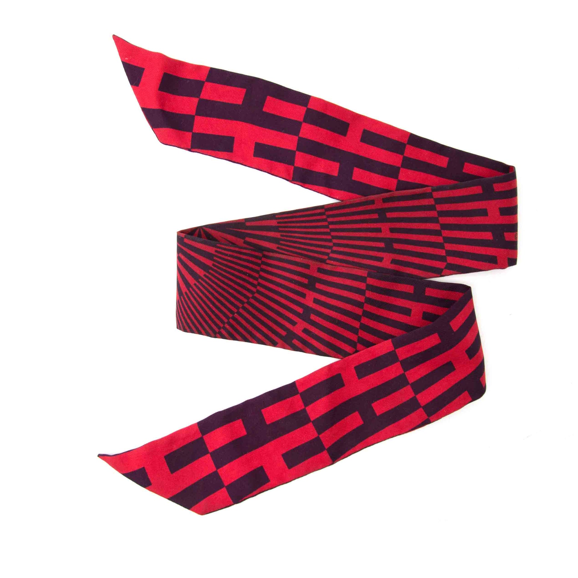 buy safe and secure online at labellov.com for the best price hermes twilly silk scarfd