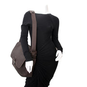 Acheter secur en ligne votre sac messenger en cuir marron pour le meilleur prix chez Labellov