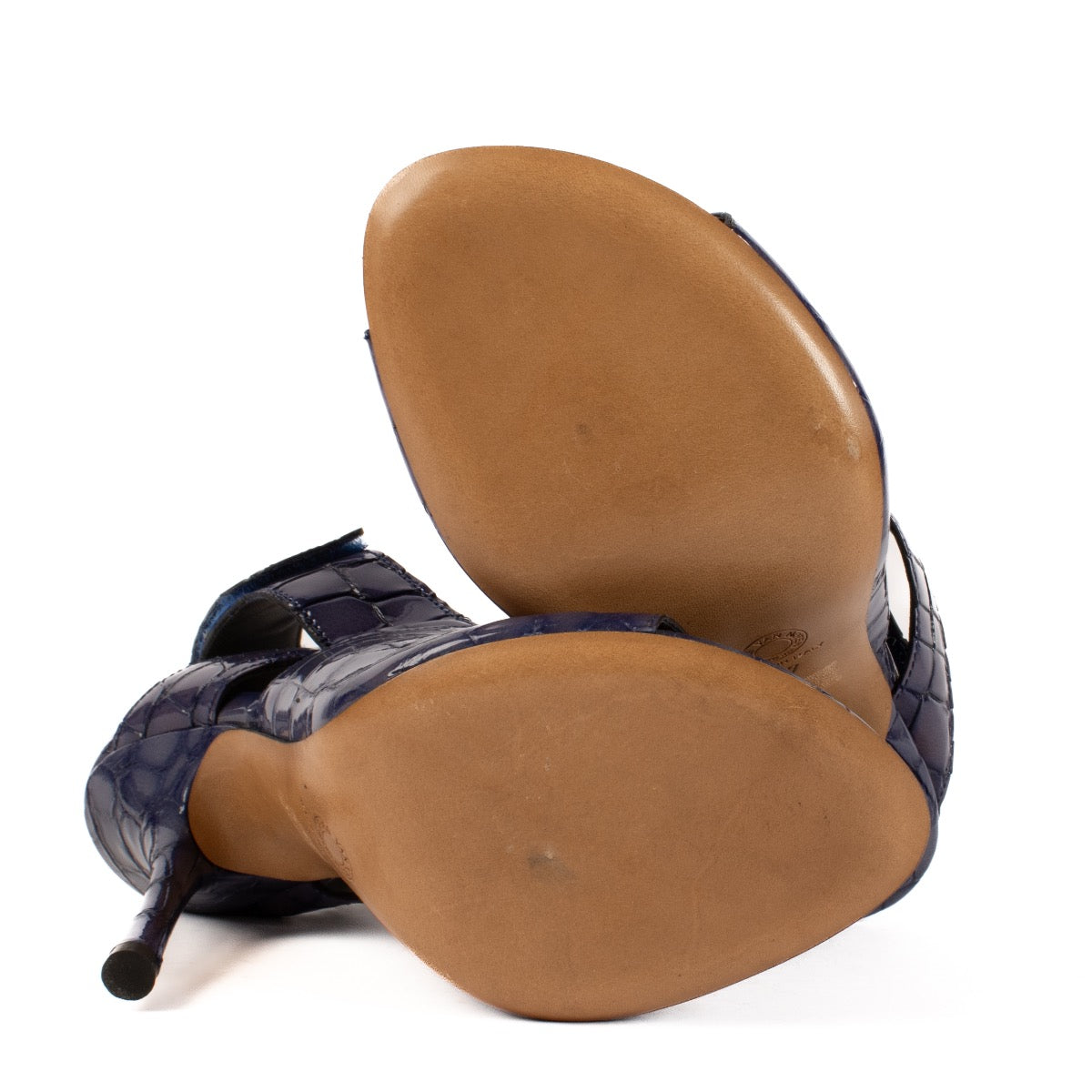 Shop safe online at Labellov in Antwerp, Brussels and Knokke these 100% authentic second hand Dries Van Noten Blue Crocodile Embossed Sandals - size 37