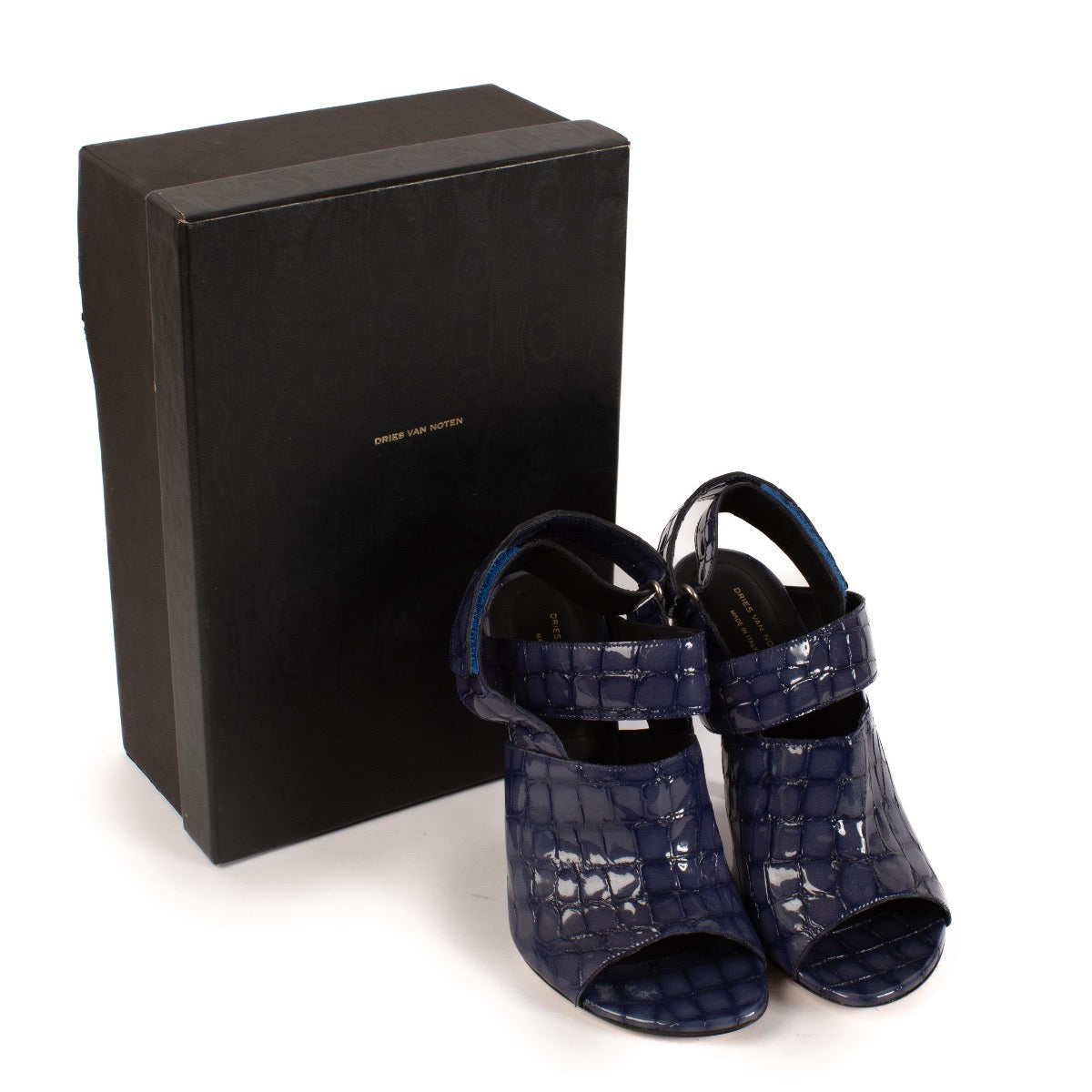 Shop safe online at Labellov in Antwerp, Brussels and Knokke these 100% authentic second hand Dries Van Noten Blue Crocodile Embossed Sandals - size 37