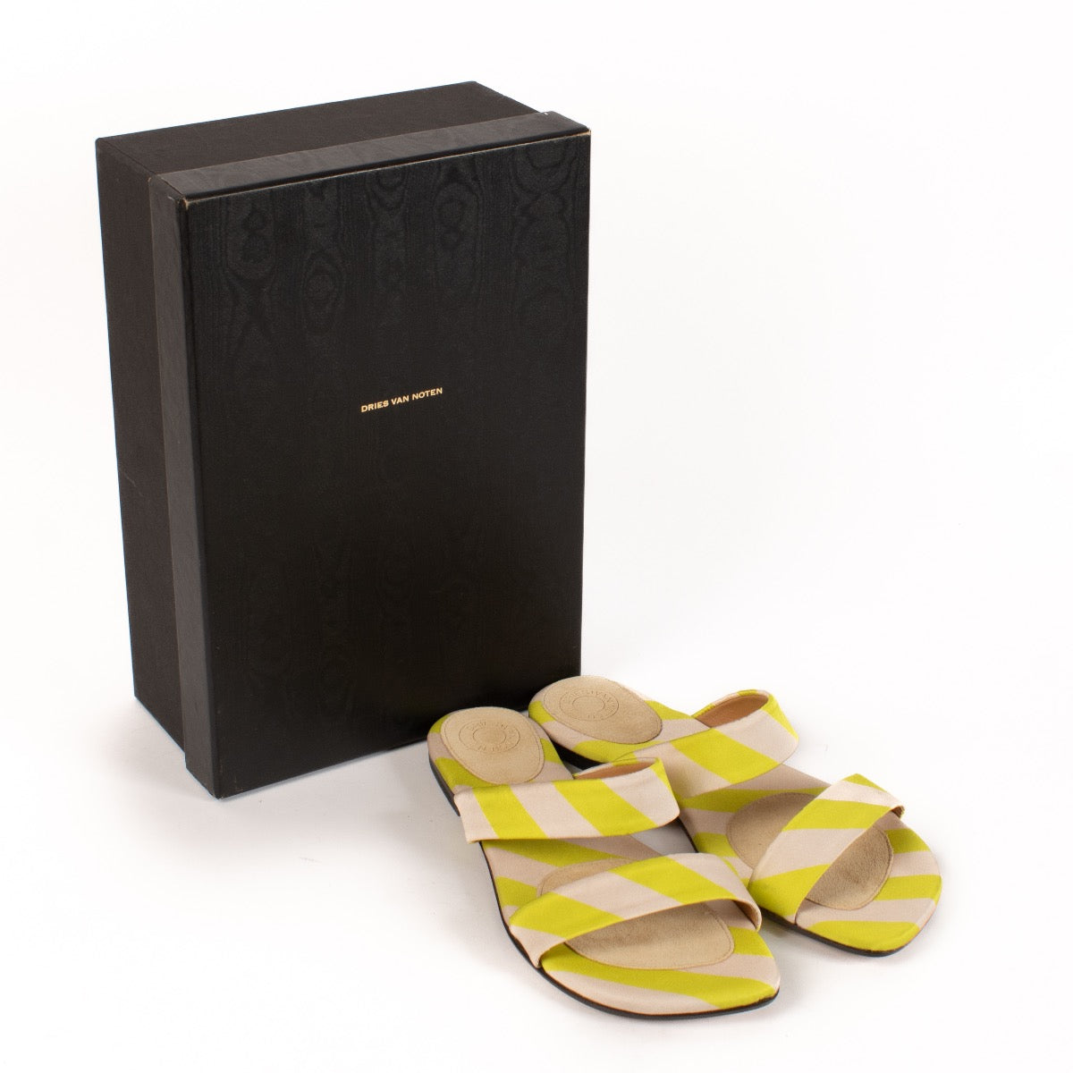 Shop safe online at Labellov in Antwerp, Brussels and Knokke these 100% authentic second hand Dries Van Noten Green & Pink Striped Sandals - size 37
