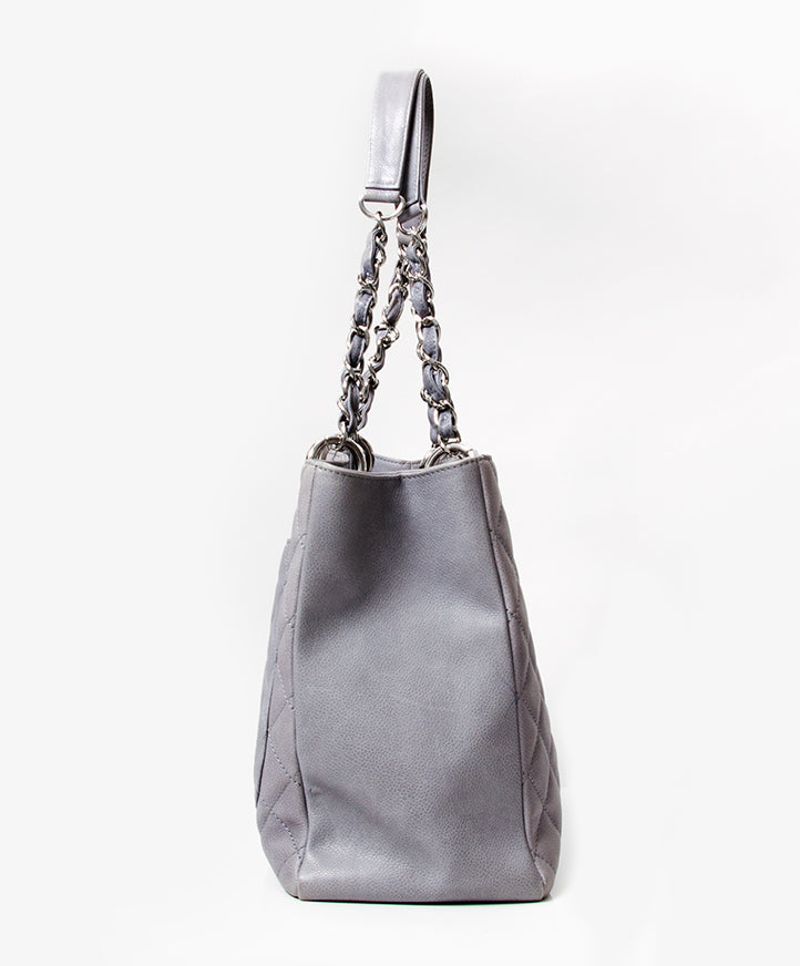 koop veilig online tweedehands designer Chanel shopper handtas in perfectie conditie voor een mooie prijs