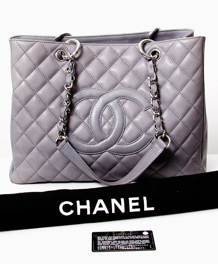 Buy safe online designer vintage Chanel large shopper tote bag like new fort the best price