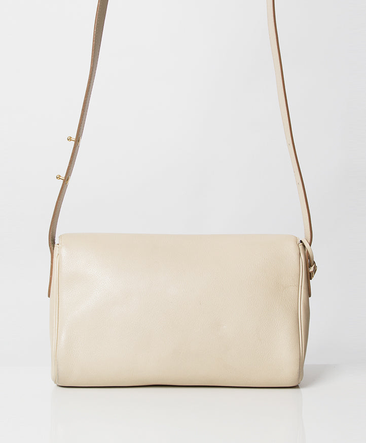 Koop authentieke tweedehands designer vintage Delvaux tassen aan de juiste prijs bij LabelLOV online designer vintage webshop veilig online winkelen mode Antwerpen België