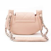 Chanel Blush Pink Handbag Labellov offers a wide selection of new and preloved luxury handbag. Visit the platform for a safe and secure shopping experience, Labellov biedt een ruime selectie aan tweedehands Chanel Belt