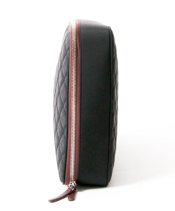 Authentic Chanel shop online for the best price. Reliable and safe webshop with authentic brands