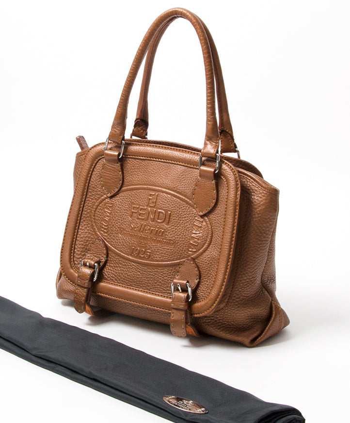 Fendi Logo Selleria Bag authentic secondhand safe online shopping webshop Antwerp Belgium LabelLOV fashion style high end labels luxury brands designer