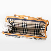 Buy safe online designer vintage bags at the best price Burberry Denim bag labellov Belgium worldwide shipping