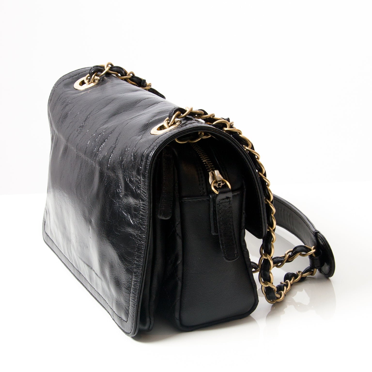 Koop en verkoop de Chanel Black Leather Flap Bag