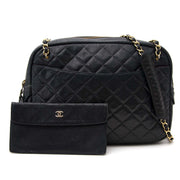 op zoek naar een zwarte gewateerde lederen schouder tas van chanel? Nu online te koop bij labellov.com tegen de beste prijs
