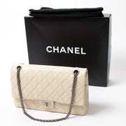 net als nieuw witte chanel 2.55 reissue 100% authentiek tweedehands merk tas aan de beste prijs