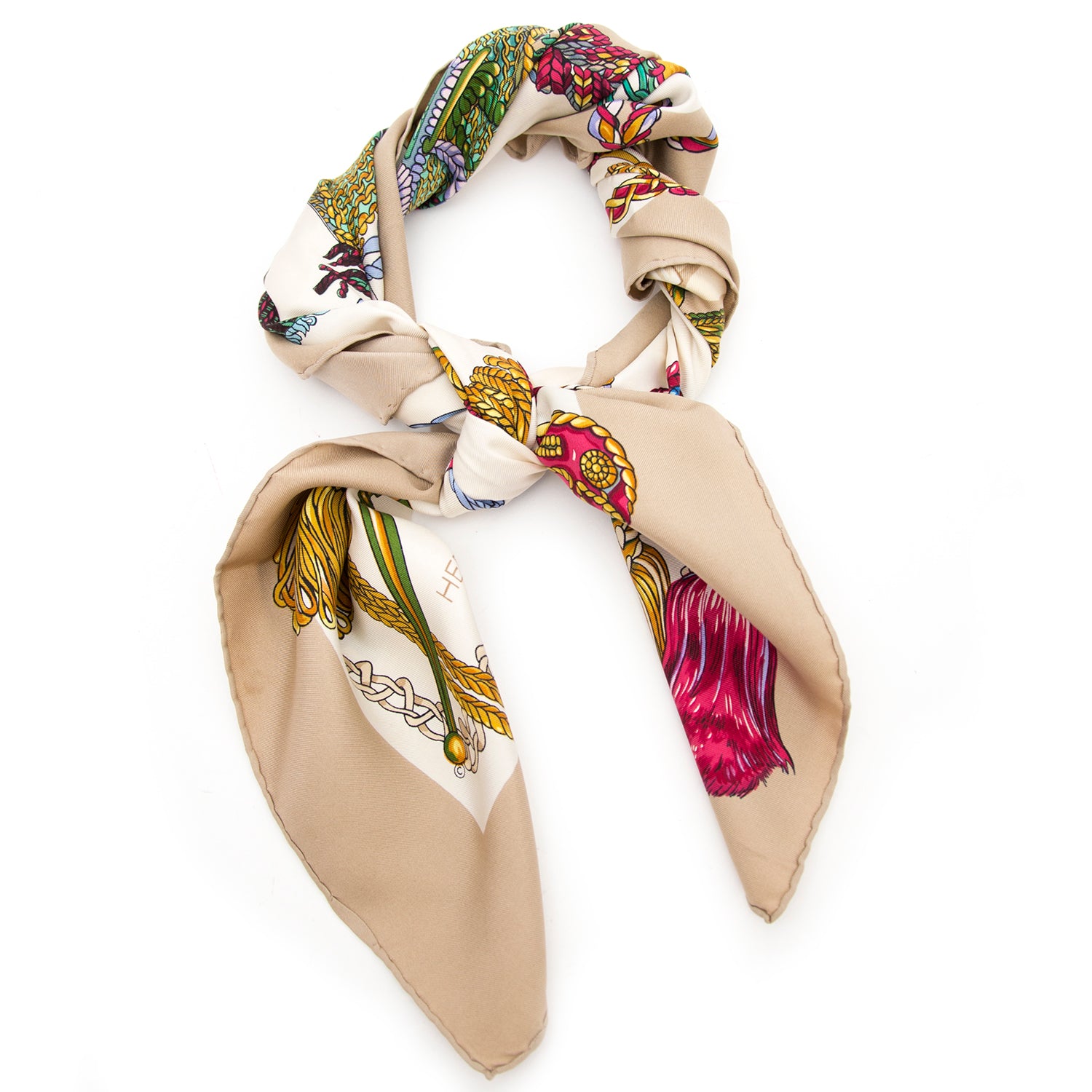 Buy vintage Hermès Silk Carré 'Le Timbalier' Scarf for the best price at Labellov webshop. Safe and secure online shopping with 100% authenticity. Acheter vintage Hermès Silk Carré 'Le Timbalier' foulards pour le meilleur prix.