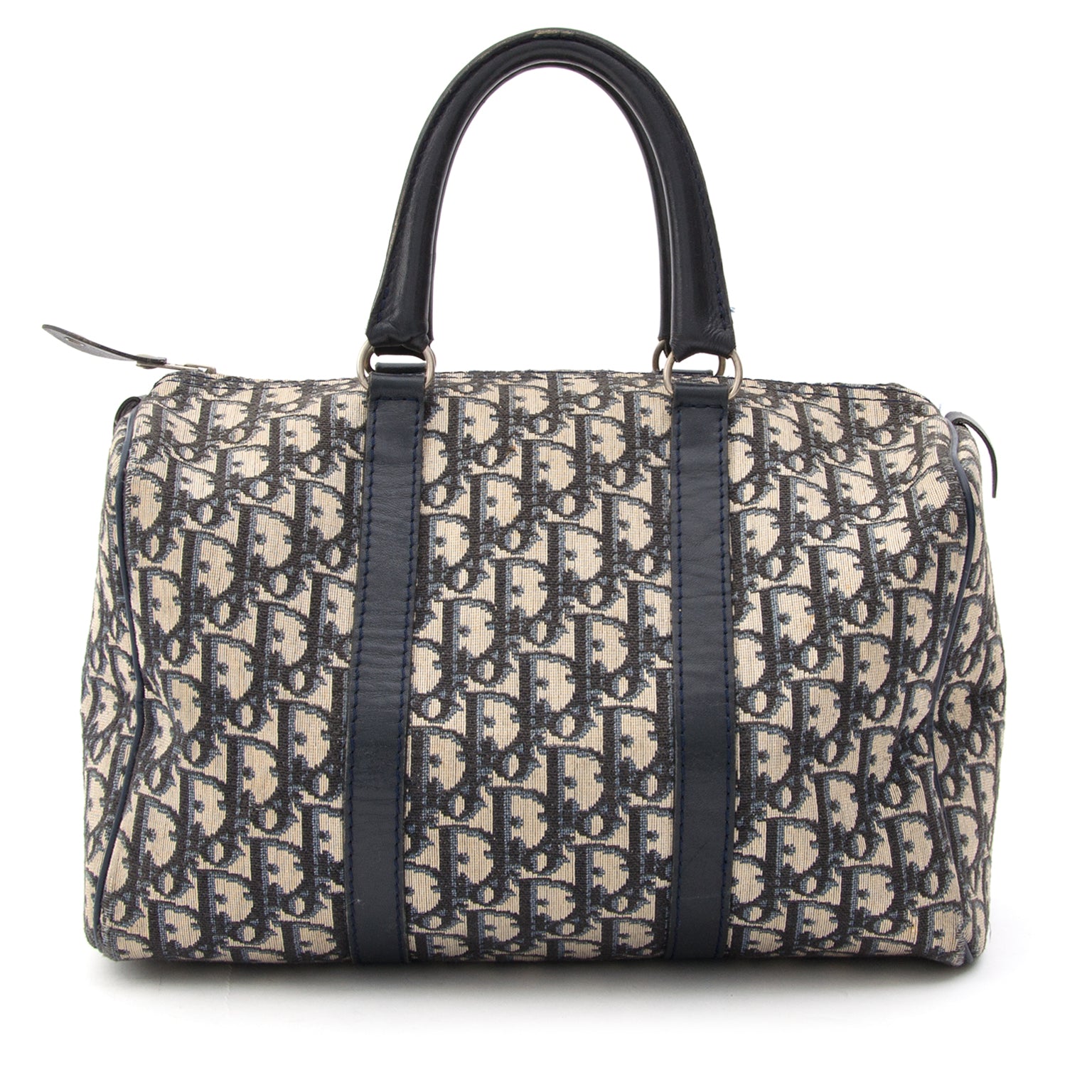 Dior Monogram Bag for the best price at Labellov Antwerp. Buy your designer bags safe and secure at the webshop Labellov.com.