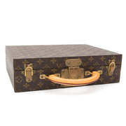Louis Vuitton Bijoux Jewellery Case M47120 Buy and sell authentic secondhand designer fashion at the right price at LabelLOV vintage webshop. Safe and secure online shopping. Koop authentieke tweedehands dsigner mode bij LabelLOV.