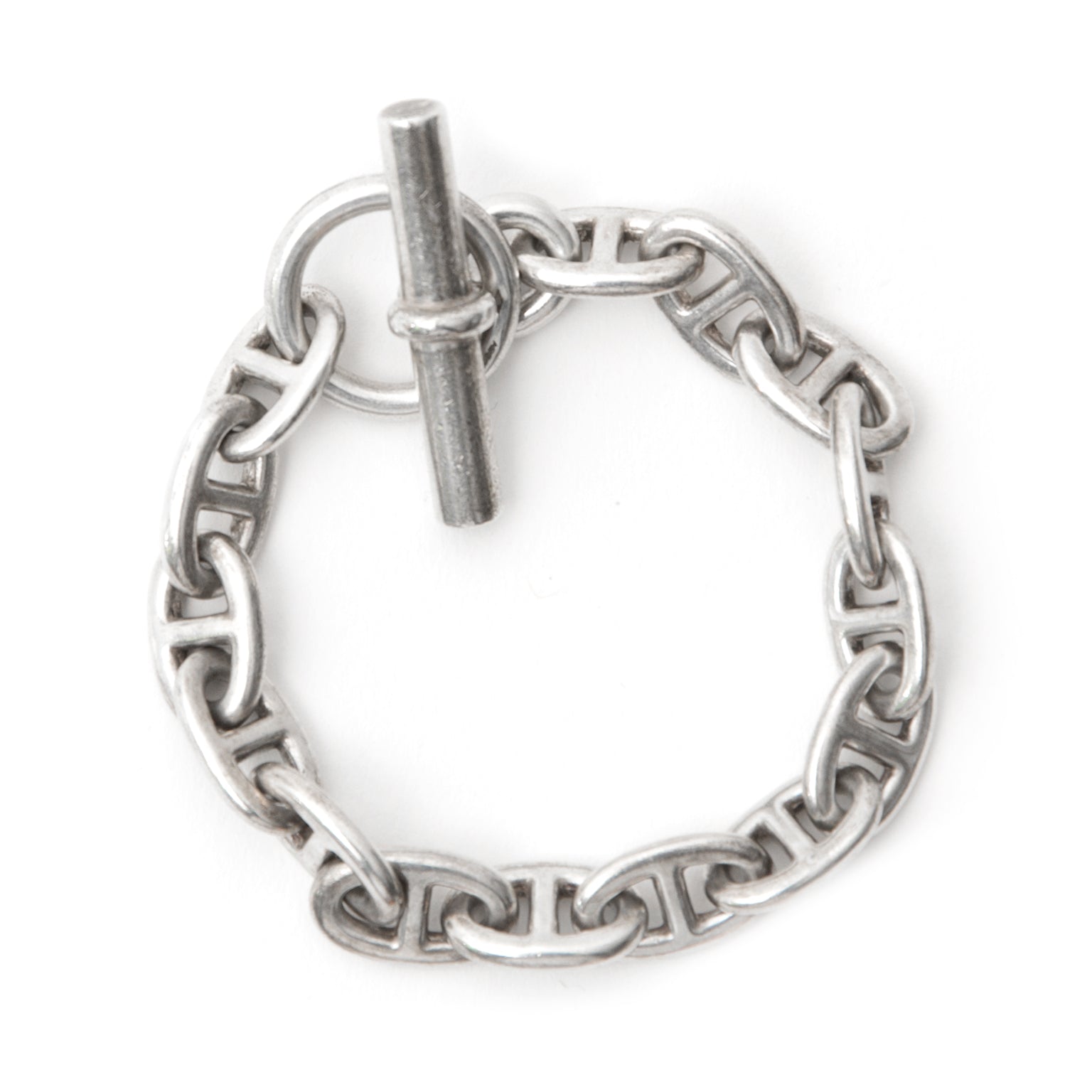 authentic Hermes chaine d'ancre in silver. buy secure online at LabelLov luxury webshop Antwerp Belgium. authentique Hermes chaine d'ancre en argent. acheter en ligne au LabelLov webshop de luxe Anvers Belgique. Authentieke Hermes chaine d'ancre in zilver