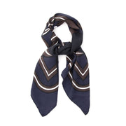 Secondhand Hermès Silk Carré Scarf Horse Head Blue. Buy authentic Hermes items at LabelLOV for the right price! Safe and secure online shopping at LabelLOV vintage webshop. Koop authentieke Hermes items bij LabelLOV tegen de juiste prijs.