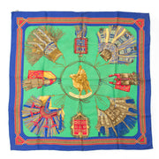 Preowned Hermès Silk Carré Scarf Cuirs Du Desert Green Blue. Buy authentic secondhand Hermès scarves at the right price at LabelLOV vintage webshop. Safe and secure online shopping. Koop authentieke tweedehands Hermès sjaals met de juiste prijs bij Lab