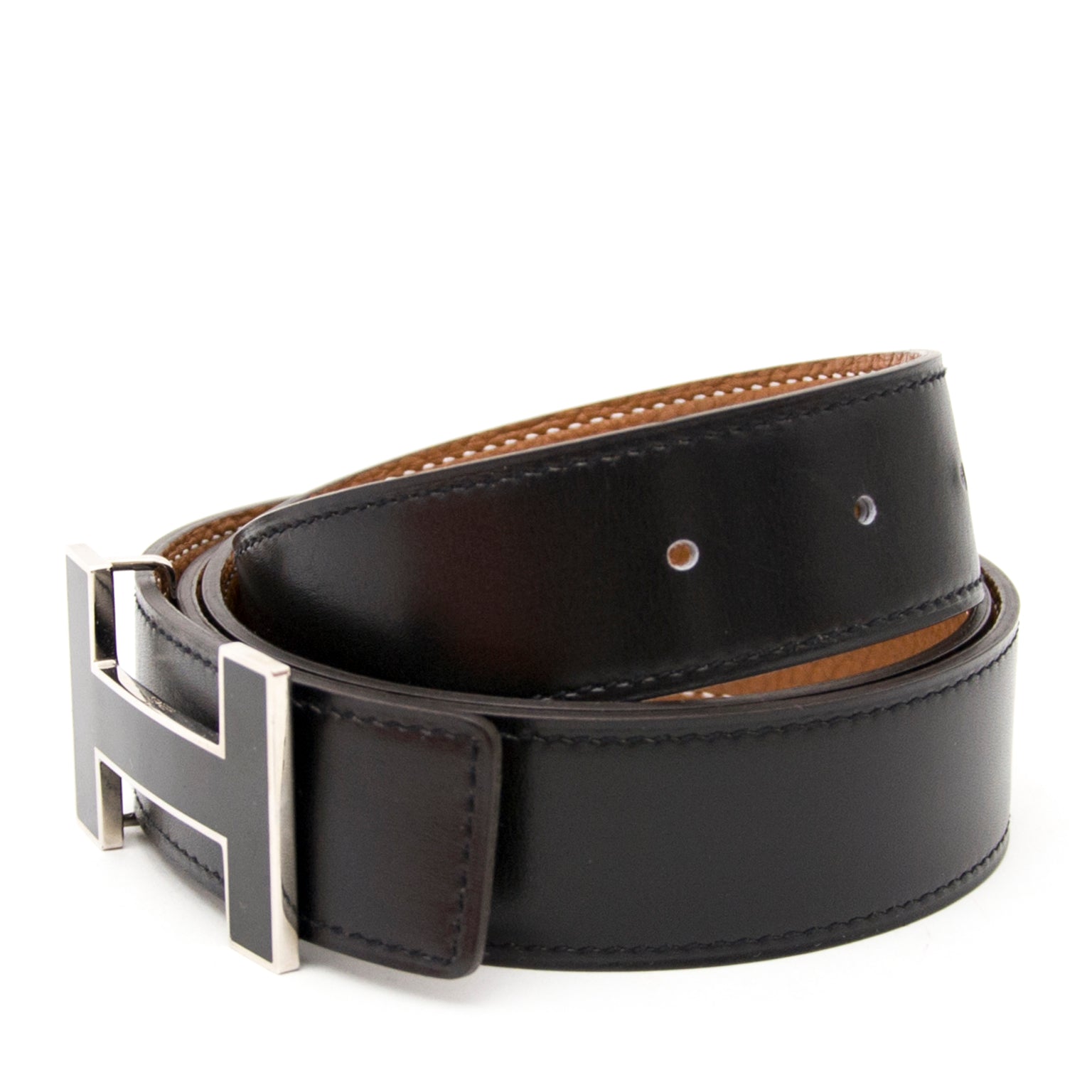 Vintage Hermes camel H belt for the best price at Labellov webshop. Safe and secure online shopping with 100% authenticity. Vintage Hermes camel H belt pour le meilleur prix.