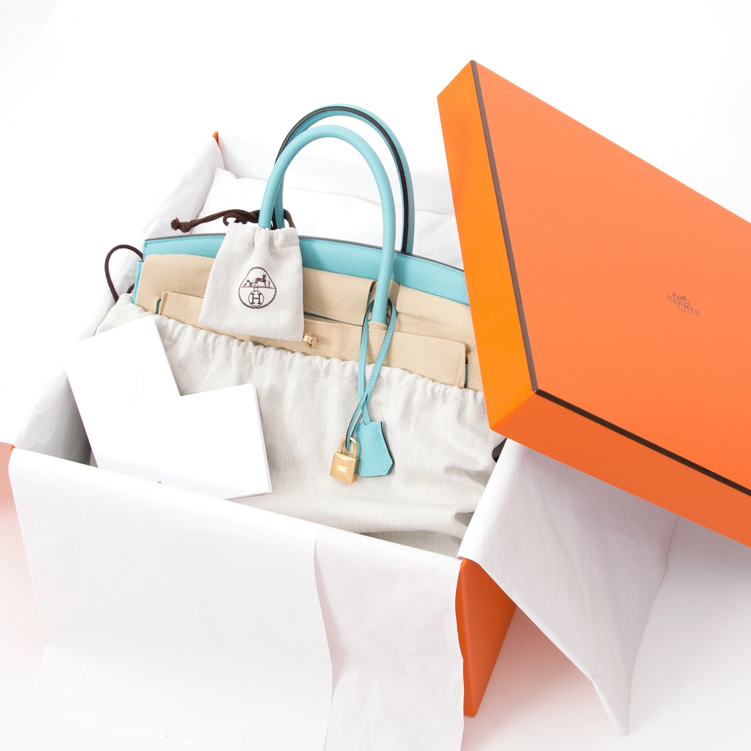 New Authentic Hermès Birkin Togo Blue Atole GHW 35. Shop safe online hermes birkin this hermes birkin bleu de galice at e-shop labellov. Koop online echte authentieke Hermes birkin bij e-shop labelLOV.