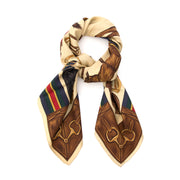 Buy authentic secondhand Hermès scarves at the right price at LabelLOV vintage webshop. Safe and secure online shopping. Koop authentieke tweedehands Hermès sjaals met de juiste prijs bij LabelLOV.