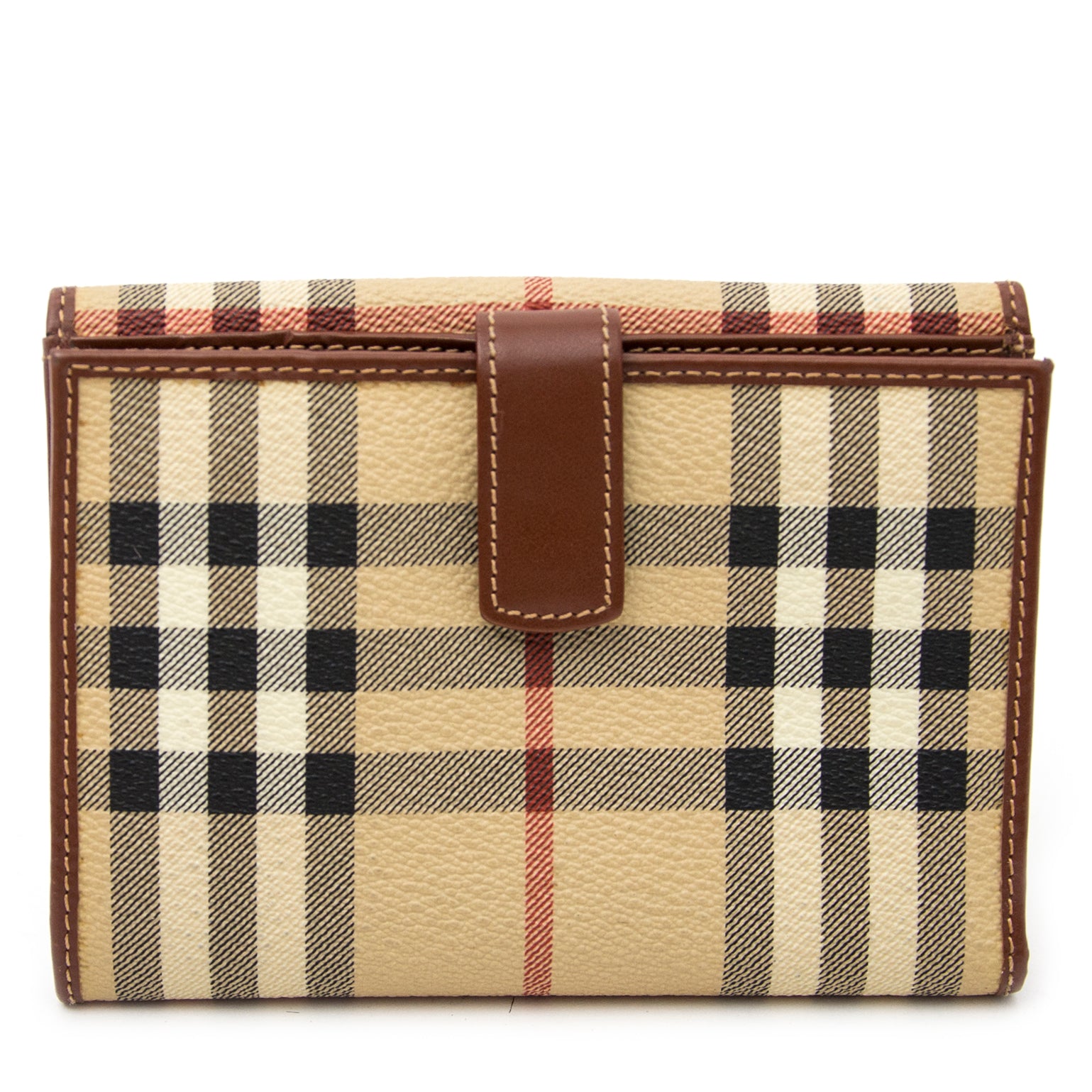 Vintage Burberry Nova Check monogram wallet for the best price at Labellov webshop. Safe and secure online shopping with 100% authenticity. Vintage Burberry Nova Check monogramme porte monnaie pour le meilleur prix.