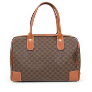 Céline Monogram Speedy Bag. Buy authentic secondhand Céline bags at the right price at LabelLOV vintage webshop. Safe and secure online shopping. Koop authentieke tweedehands Céline tassen met juiste prijs bij LabelLOV.
