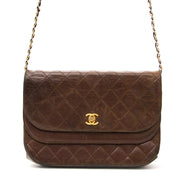 Secondhand Chanel brown handbag for the best price at Labellov webshop. Safe and secure online shopping with 100% authenticity. Seconde main Chanel brun sac à main pour le meilleur prix.