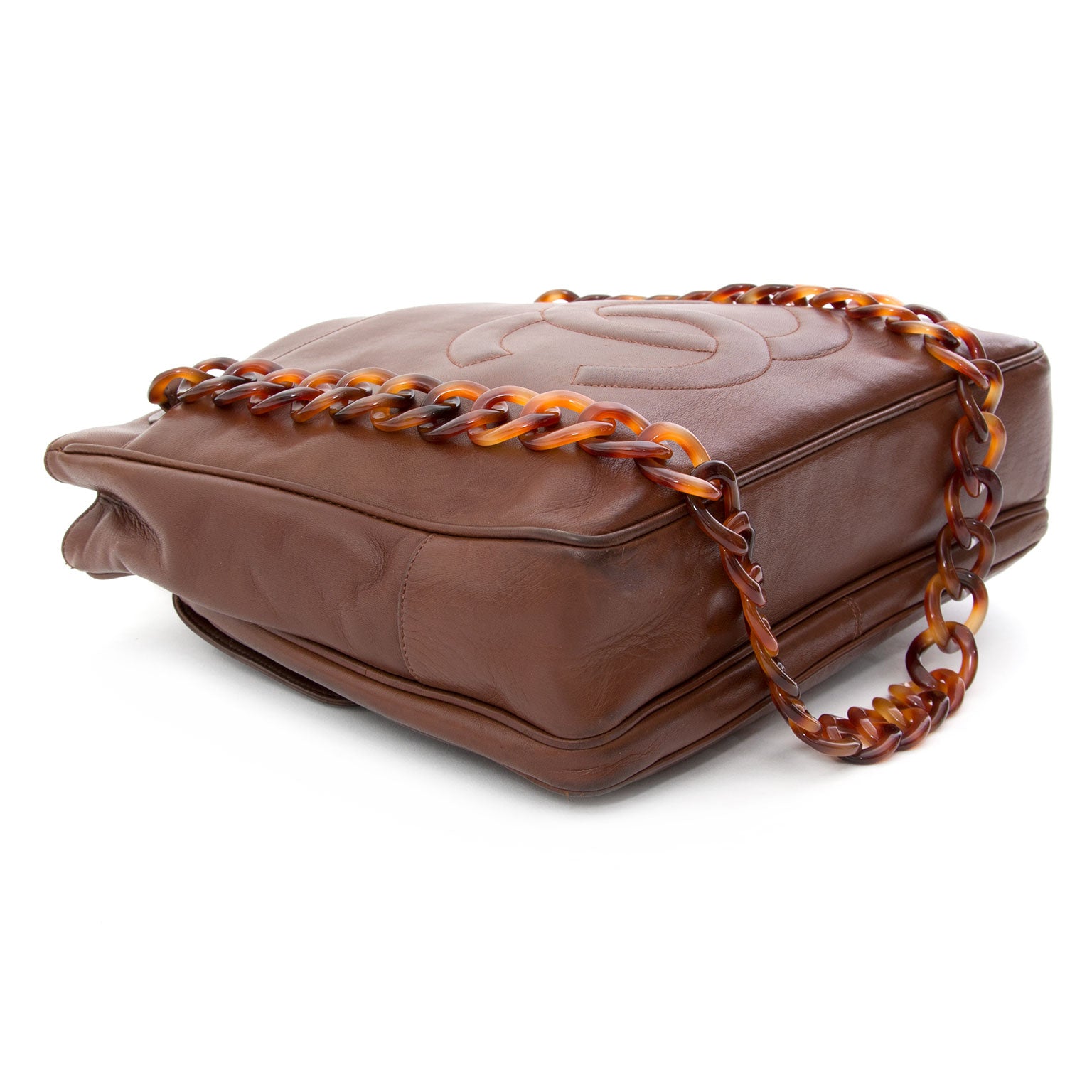 Chanel Nut Brown Tortoise Chain Tote Shop secondhand designer bags at LabelLOV vintage webshop. Safe and secure online shopping Antwerp.