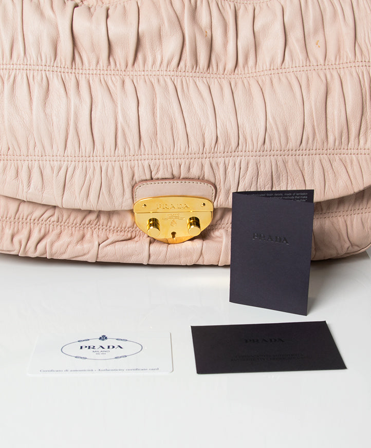 Authentieke tweedehands Prada Dressy Gauffre blush pink roze leren schoudertas cross body juiste prijs veilig online winkelen luxe merken designer vintage winkelen Antwerpen België