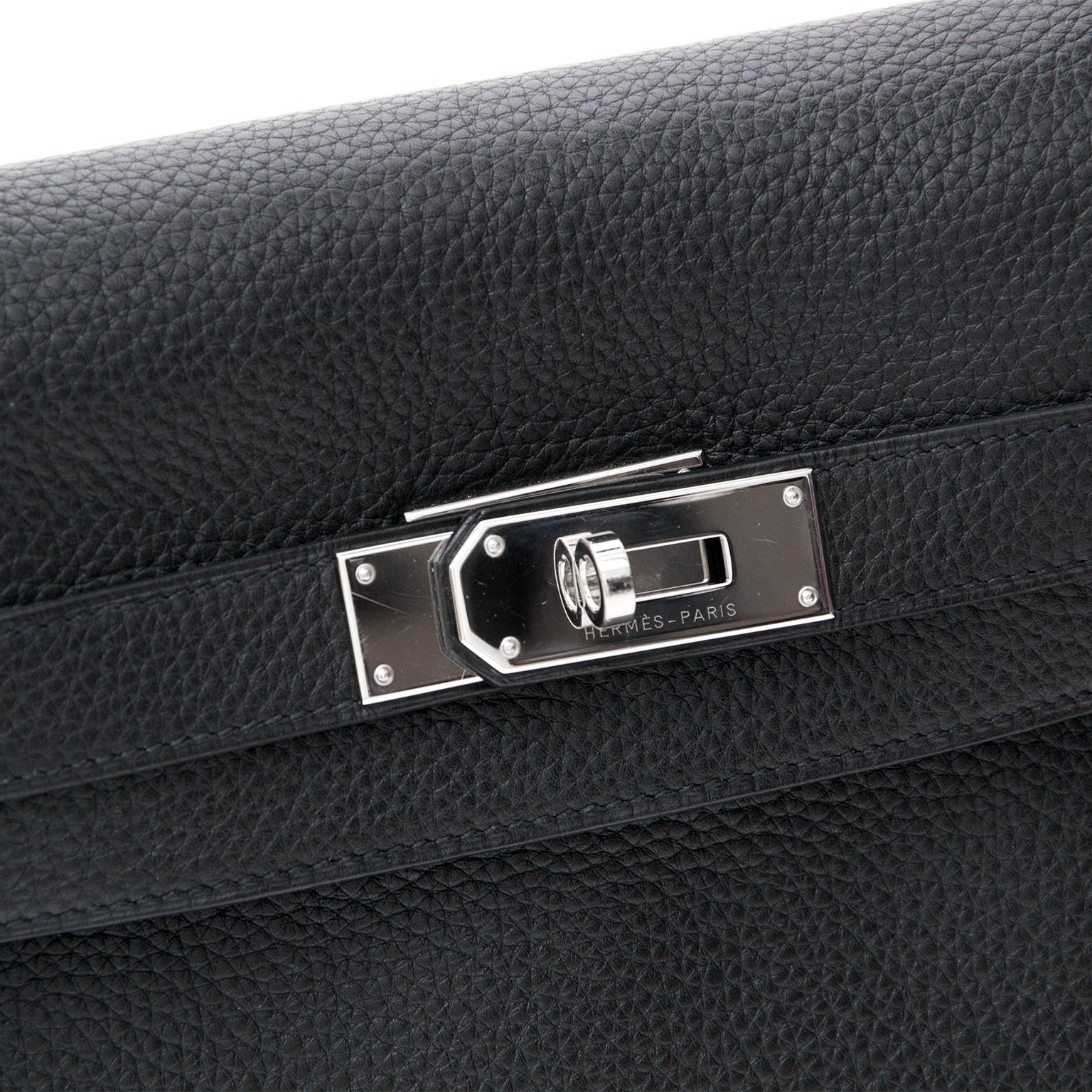 Bei LabelLov findest Du Second Hand Designer Hermes Clemence Taurillon Kelly Black