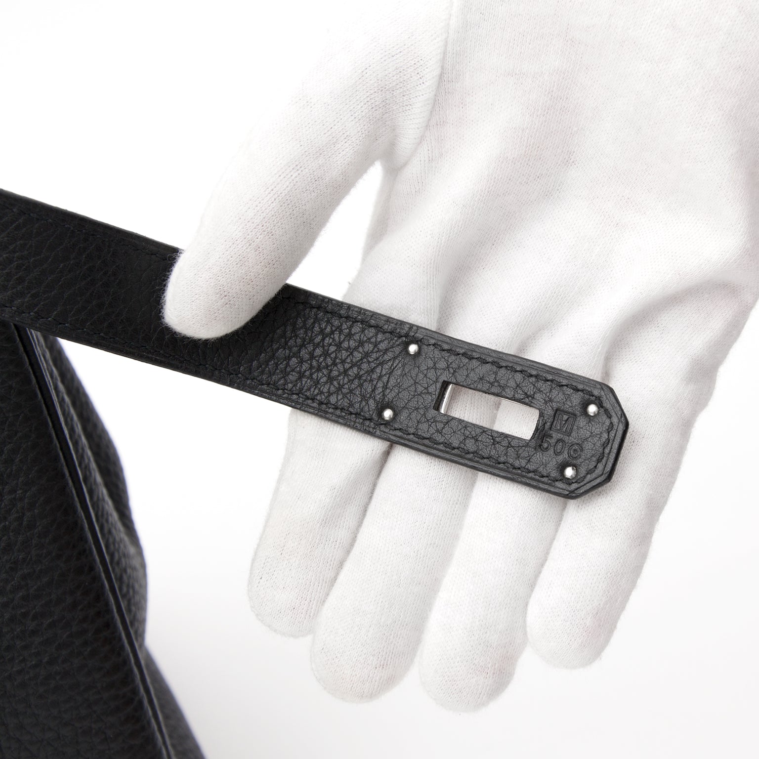 acheter en ligne seconde main sac a main buy safe online secondhand designer secondhand Hermesskip the waiting list buy safe online 100% authentic designer Hermes Kelly Black 40 PHW Clemence Taurillon Kelly Black 40 PHW Clemence Taurillon pour le meille