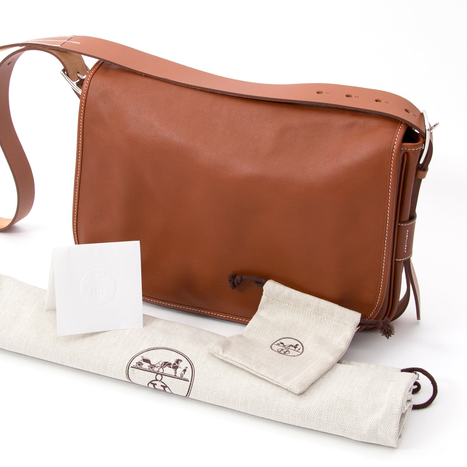 Hermes Barda sikkim Earth Yellow Messenger Bag, Koop Hermes luxe tassen op Labellov, een online platform voor tweedehands luxe tassen.