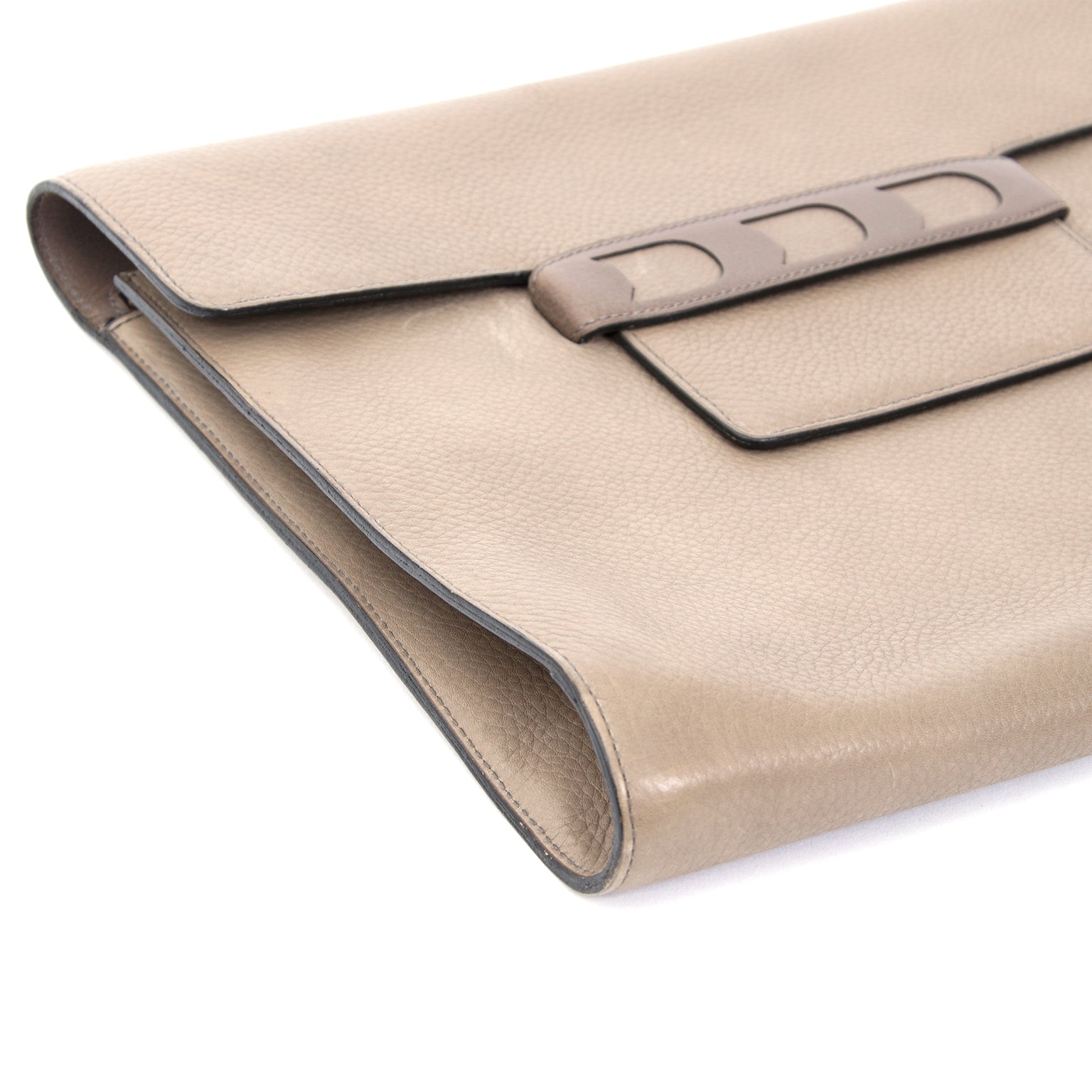 koop veilig online aan de beste prijs Delvaux Enveloppe Taupe D Clutch / Briefcase