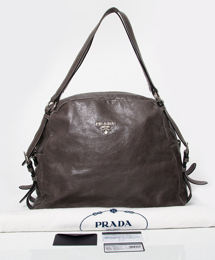 Prada Bandoliera Anthracite Saffiano Shoulder Bag. Buy authentic secondhand Prada bags at the right price at LabelLOV vintage webshop. Safe and secure online shopping.