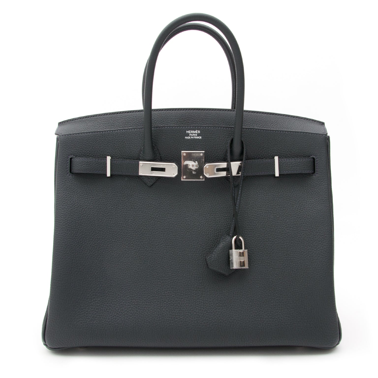Absolutely gorgeous, brand new, storebought Hermès Birkin bag in one of the top trending colors of lately: Blue Océan, a petroleum blue hue. Blindstamp 'R' in a square, handcrafted in 2014. Paladium hardware throughout. The bag is complete with cloc