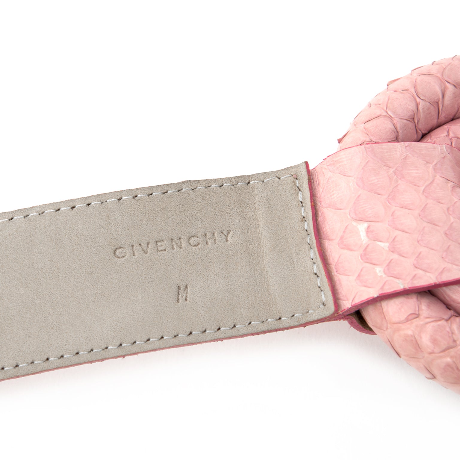 Givenchy Leather Twisted Belt Pink. Find your Givenchy items at LabelLOV vintage webshop.
