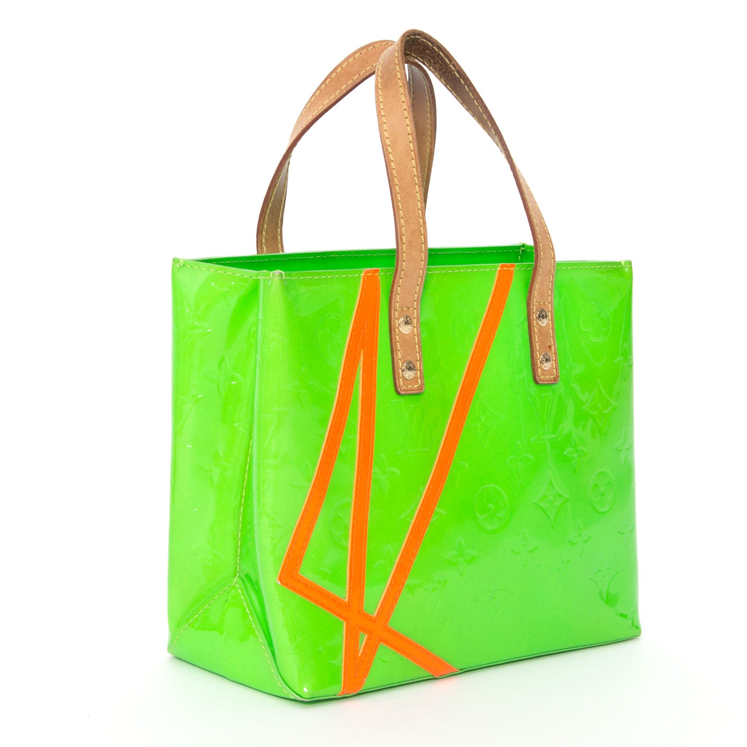 This Louis Vuitton Green vernis leather bag comes with oranges details in the front and back. Finished with leather should straps. Compartment Interior with Side Slip Pocket. Beauty in his simplicity with a funky twist.