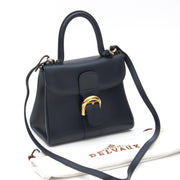 100% authentieke handtassen van het merk Delvaux in prachtige staat bij Labellov online webshop voor designer handtassen.