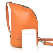 Vintage Delvaux Deux Le Vingt-Six Tangerine. Buy authentic secondhand Delvaux bags at the right price at LabelLOV vintage webshop. Safe and secure online shopping. Koop authentieke tweedehands Delvaux tassen met de juiste prijs bij LabelLOV