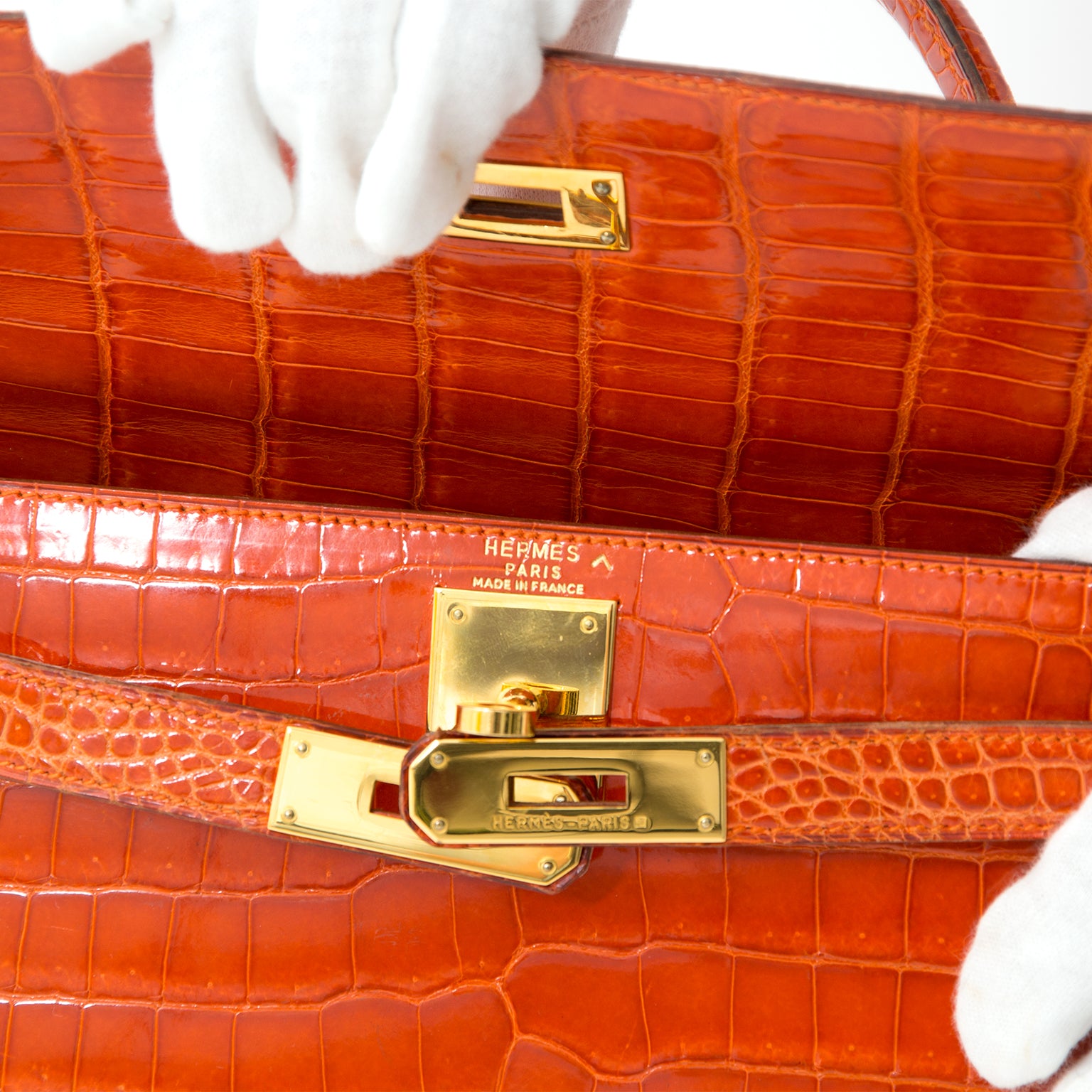 Preowned Hermès Kelly 29 Rouge Agathe Crocodile Porosus GHW With Strap