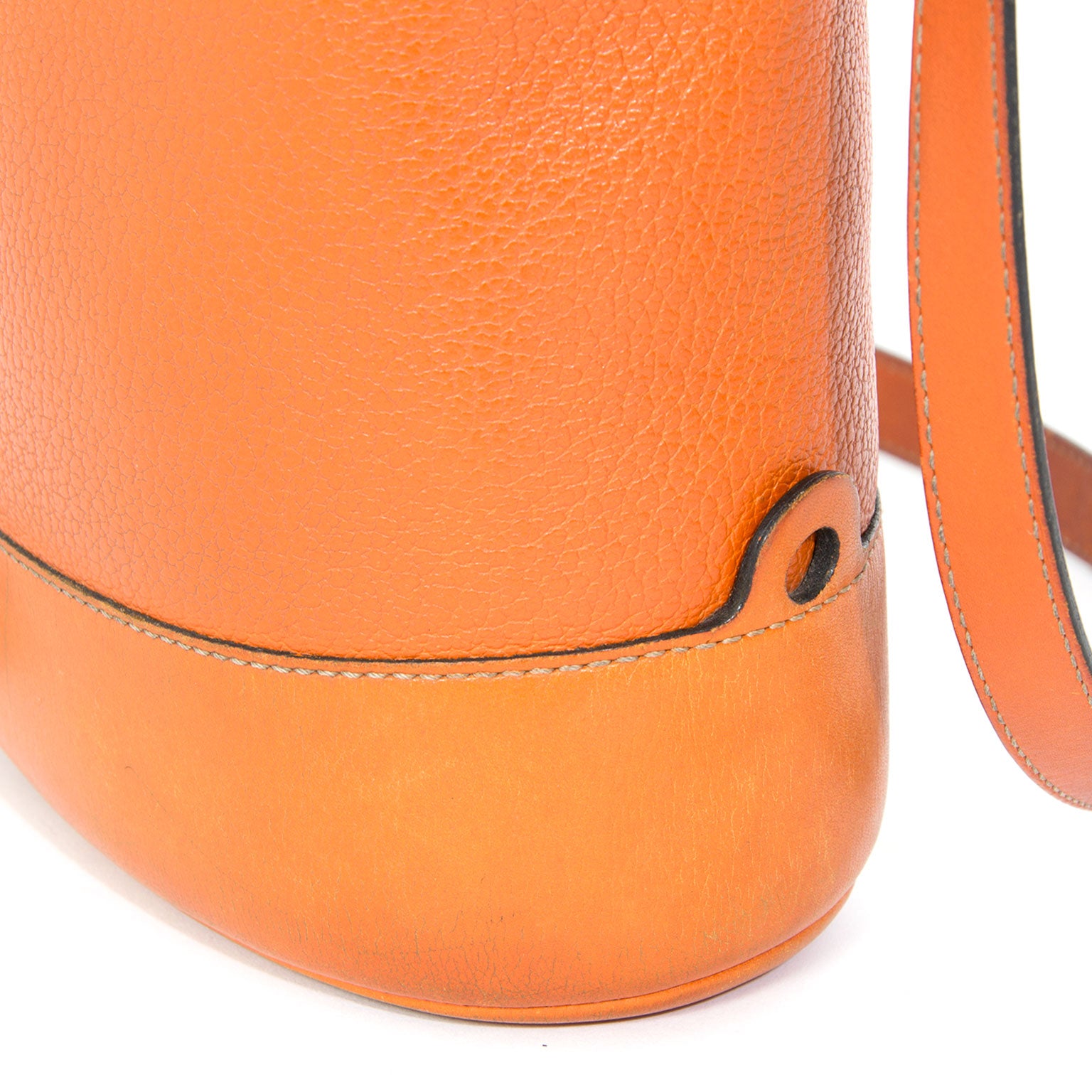 Delvaux Deux Le Vingt-Six Tangerine seconde main saccoche sac a main epaule internationale authentique