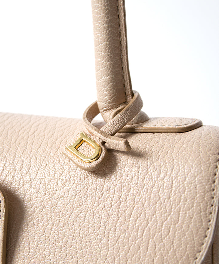 acheter en ligne seconde main delvaux brillant nude pour le meilleur prix , comme neuf