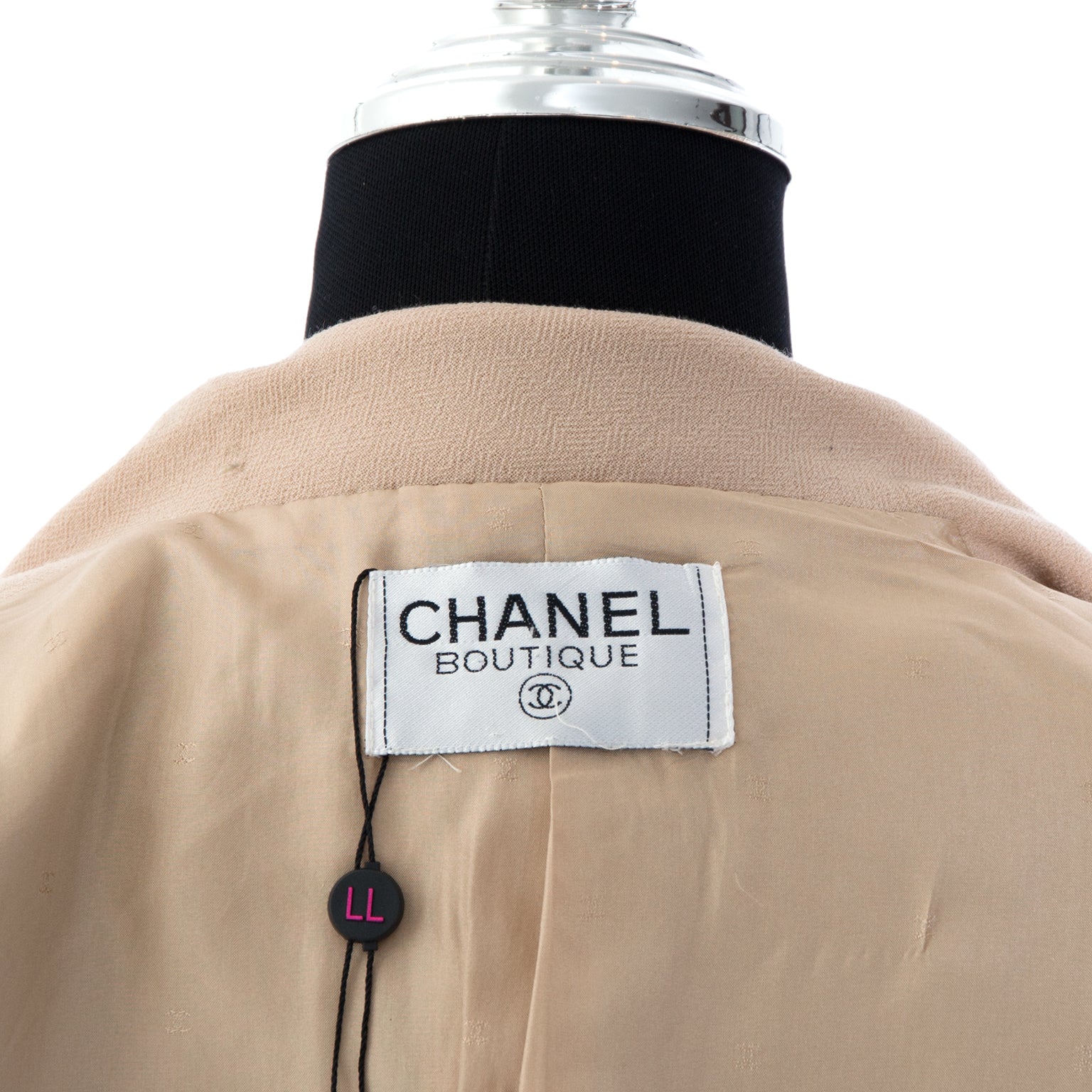 koop snel en veilig tweedehands Chanel beige blazer net als nieuw online webshop labellov