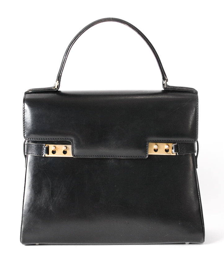 Delvaux vintage handbag Buy authentic secondhand Delvaux Brillant at the right price at LabelLOV vintage webshop. Safe and secure online shopping. Koop authentieke tweedehandsmerken tegen de juiste prijs op LabelLOV
