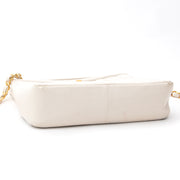 Chanel Cream Lambskin Crossbody Clutch Labellov offers a wide selection of new and preloved luxury handbag. Visit the platform for a safe and secure shopping experience, Labellov biedt een ruime selectie aan tweedehands Chanel Belt